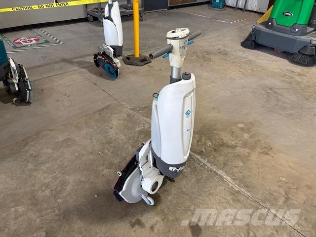 I-Mop XXL 床洗浄機(スクラバー)