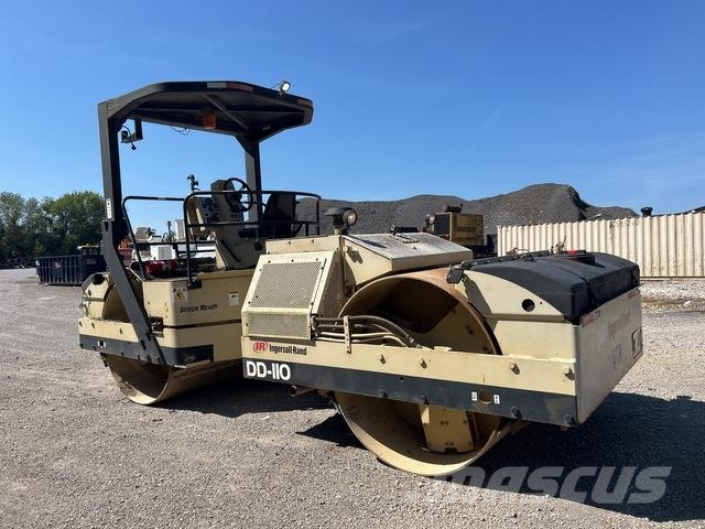 Ingersoll Rand DD-110 Tandemjyrät