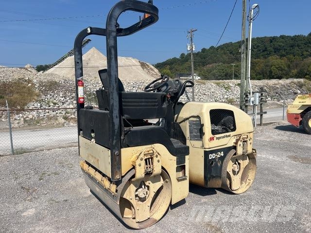 Ingersoll Rand DD-24 Tandemové válce