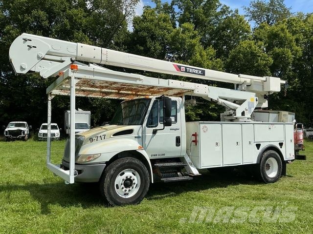 International 4300 Plataformas aéreas montadas em caminhão