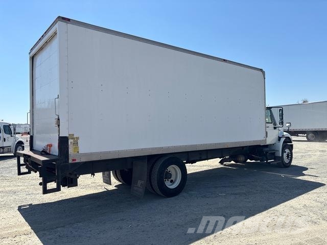 International 4300 Camiones con caja de remolque