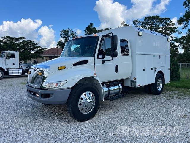 International 4300 Pick up/Dropside