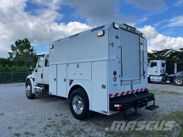 International 4300 Pick up/Dropside