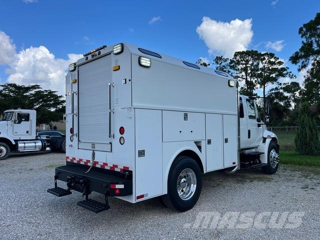 International 4300 Pick up/Dropside