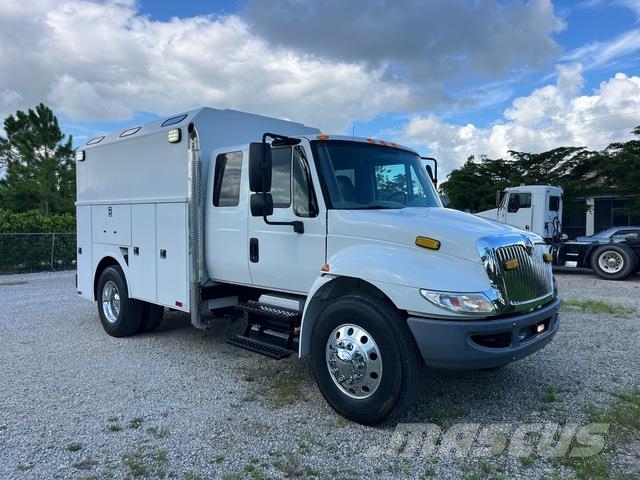 International 4300 Pick up/Dropside