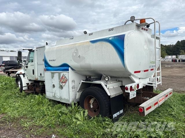 International 4300 Kamioni cisterne