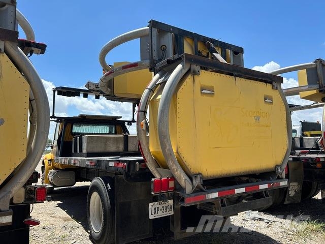 International 4300 Vehículos - Taller
