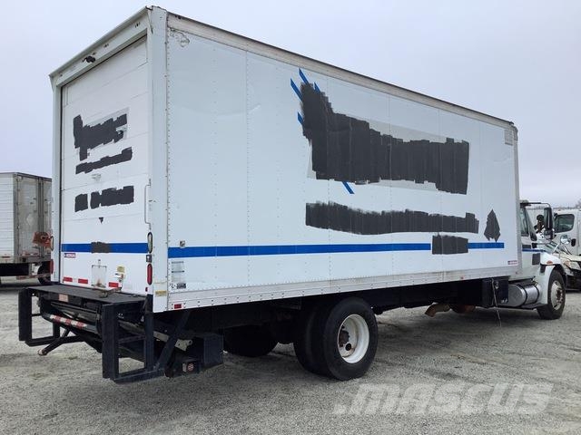 International 4300 Furgone chiuso