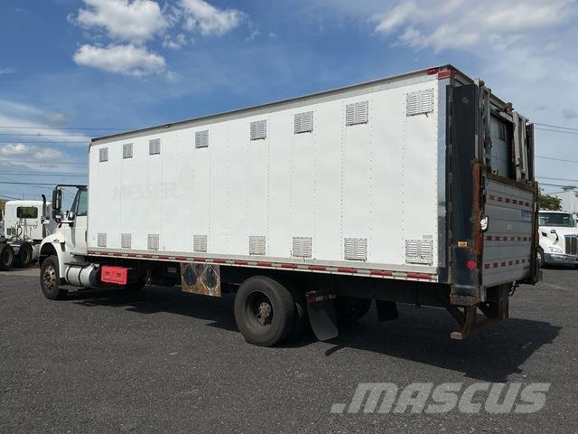 International 4300 Kastenaufbau
