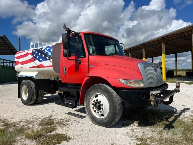 International 4300 Cisterny na vodu