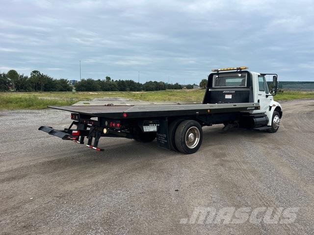 International 4300 Bergingsbiler