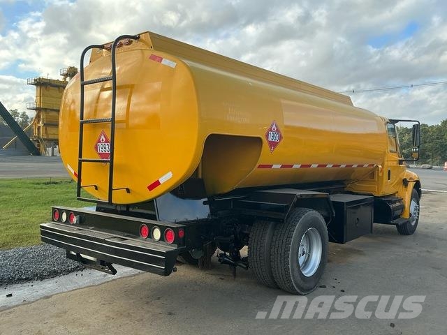 International 4300 Tankbiler