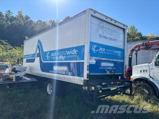 International 4300 Furgons