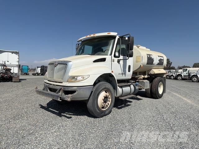 International 4300 4x2 Поливальні машини