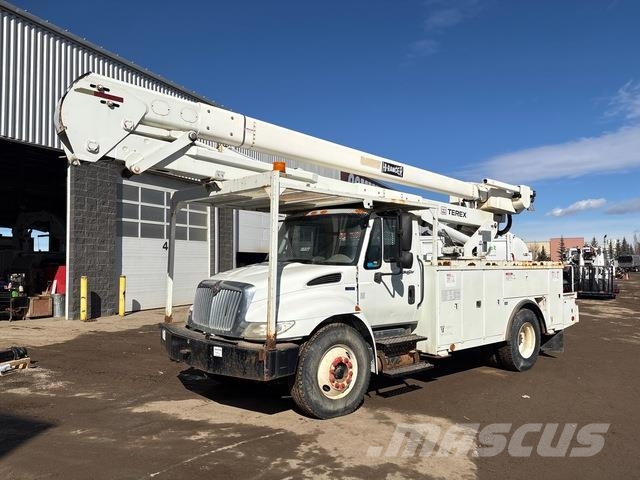 International 4300 SBA Auto hoogwerkers