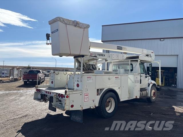 International 4300 SBA Auto hoogwerkers