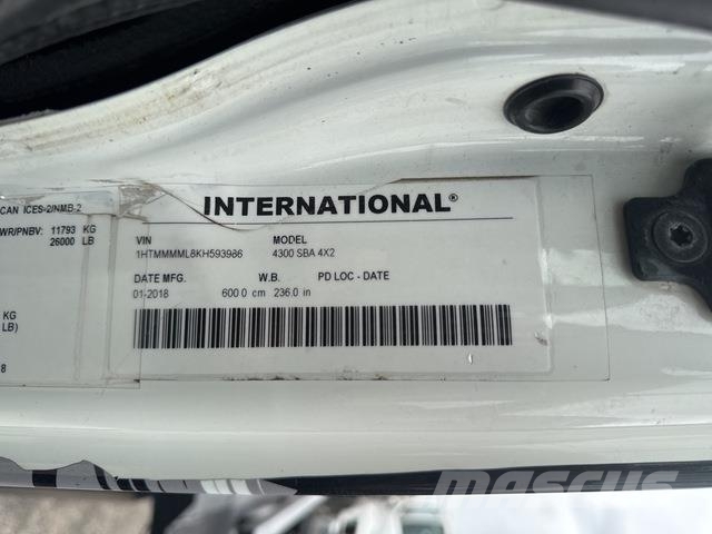 International 4300 SBA Bjærgningskøretøjer