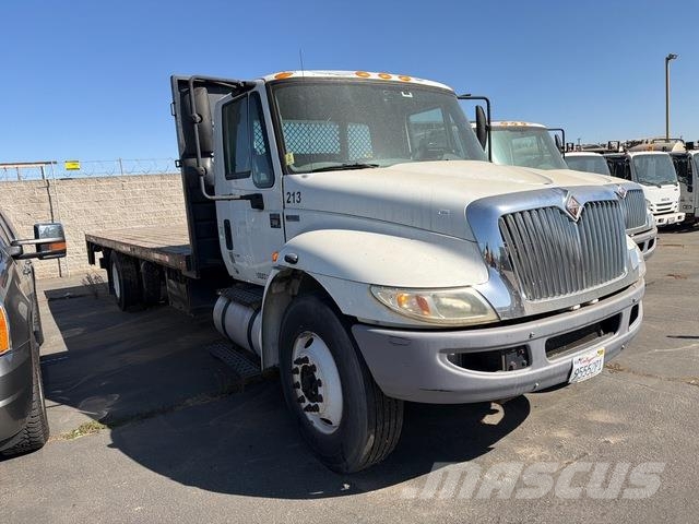 International 4300SBA Φορτηγά Kαρότσα με ανοιγόμενα πλαϊνά