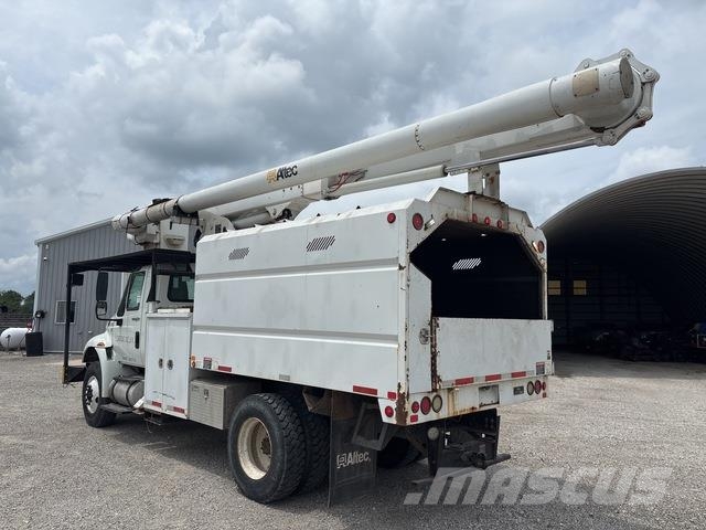 International 4400 Truck & Van mounted aerial platforms