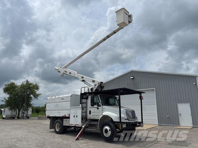 International 4400 Truck & Van mounted aerial platforms