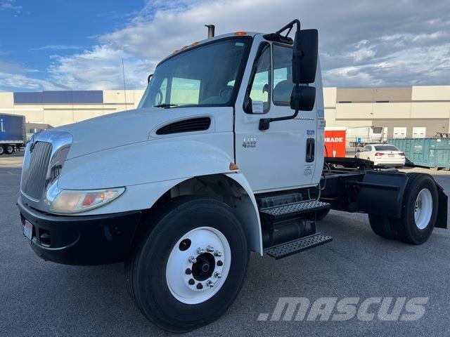 International 4400 Vilcēji