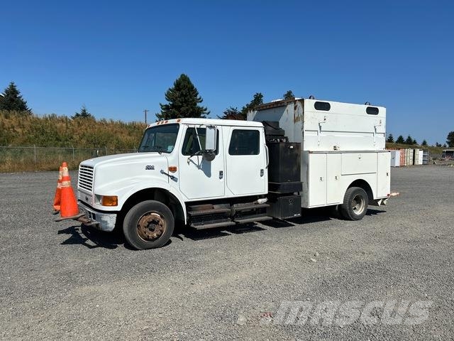 International 4700 Flakbilar/Pickuper