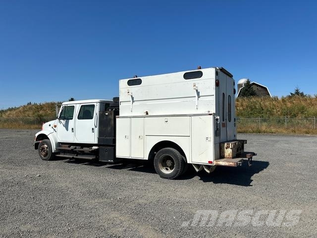 International 4700 Flakbilar/Pickuper