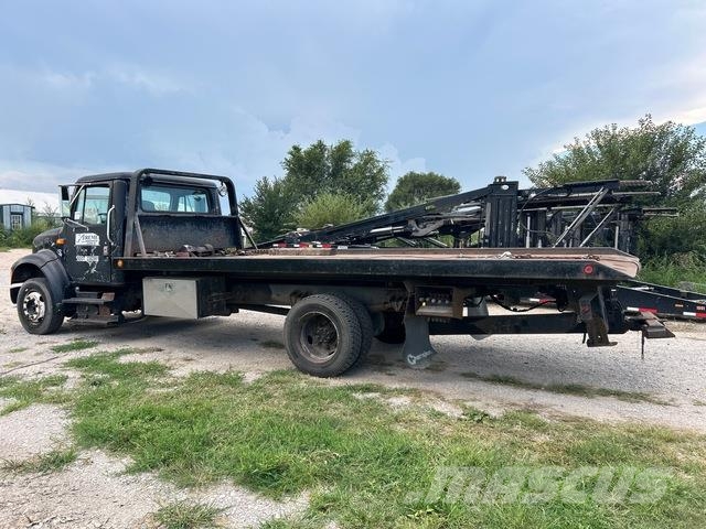 International 4700 Bergungsfahrzeuge