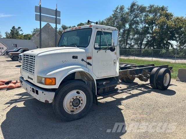 International 4700 キャビン及び内装