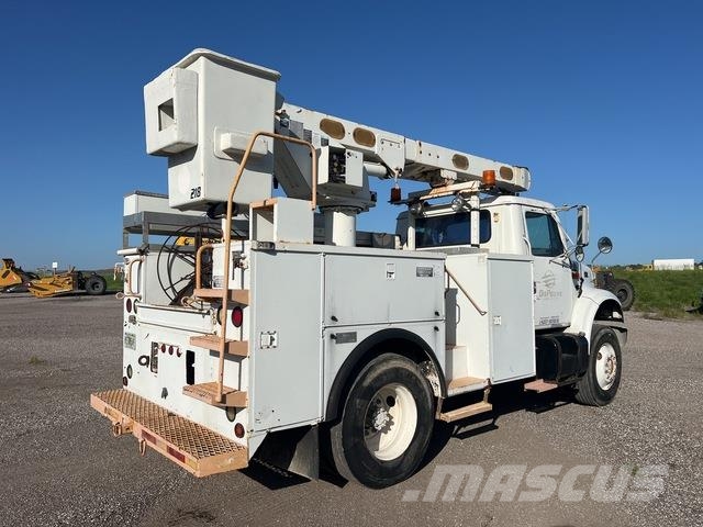 International 4800 المنصات الهوائية المثبتة على شاحنة