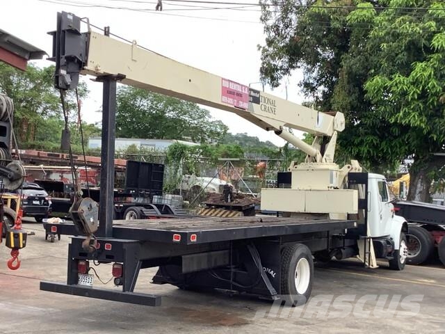 International 4900 Other trucks