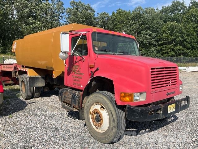 International 4900 Autocisterna