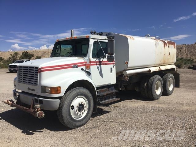 International 4900 Autocisterne