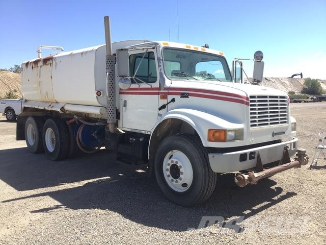 International 4900 Autocisterne