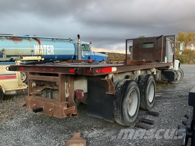International 4900 Platte bakwagens