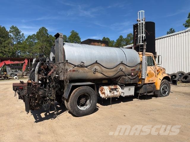 International 4900 Betongbiler