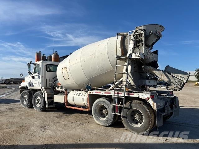 International 5600i Andre lastbiler