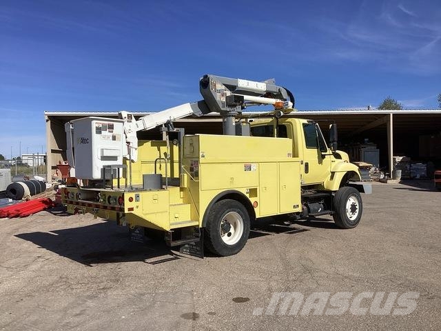 International 7300 Araç üstü platformlar