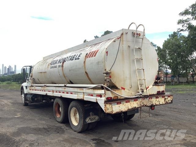 International 7400 Kamioni za vodu