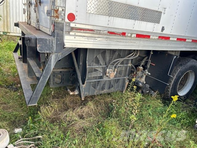 International 7400 Slamsugningsbil