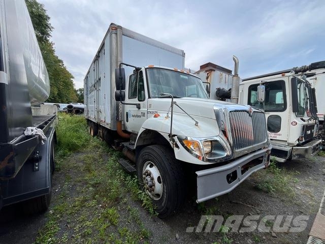 International 7500 Вантажівки / спеціальні