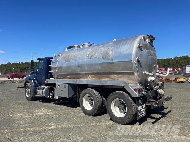 International 7500 Camiones aspiradores/combi