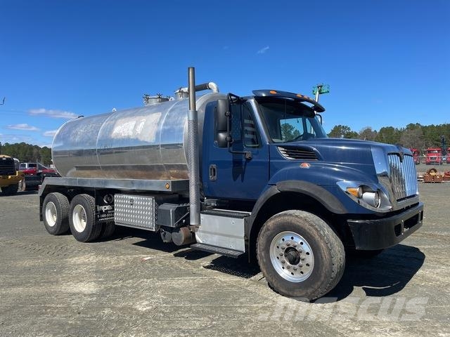 International 7500 Camiones aspiradores/combi