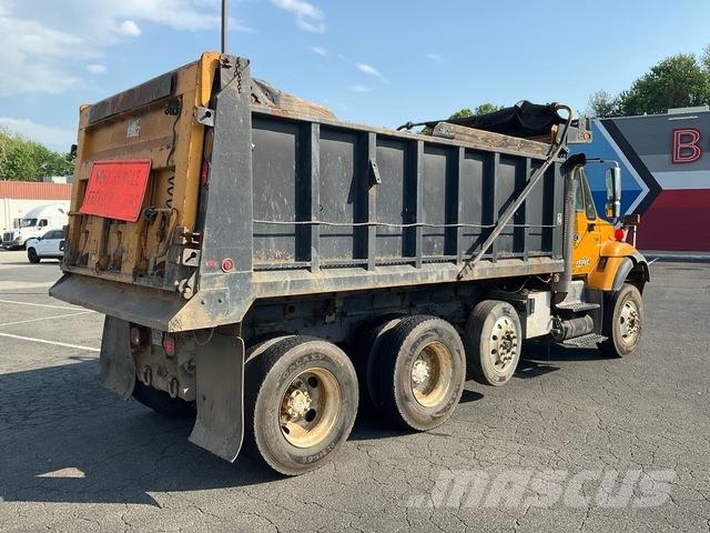 International 7600 شاحنات قلابة