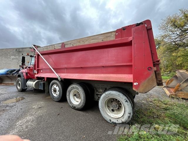 International 7600 Tippbil