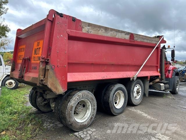 International 7600 Tippbil