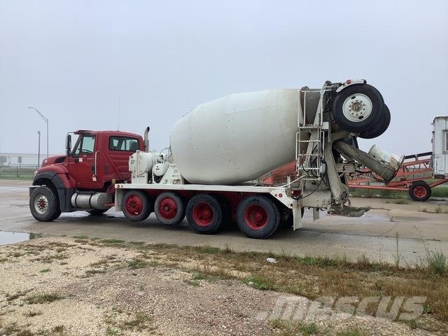 International 7600 Andre lastebiler
