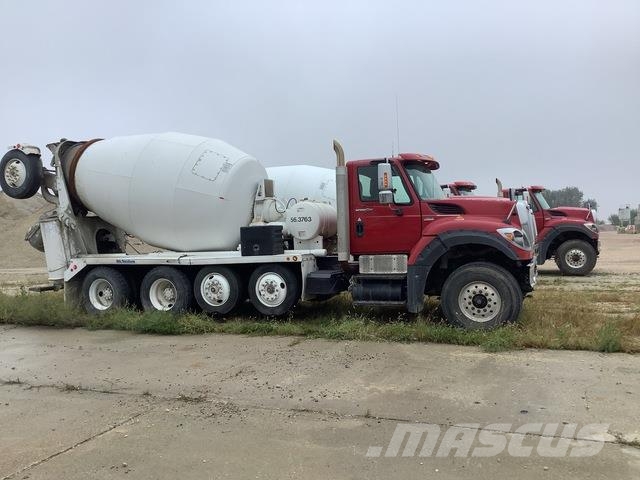 International 7600 Andre lastebiler