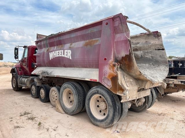 International 7600 Tippbil
