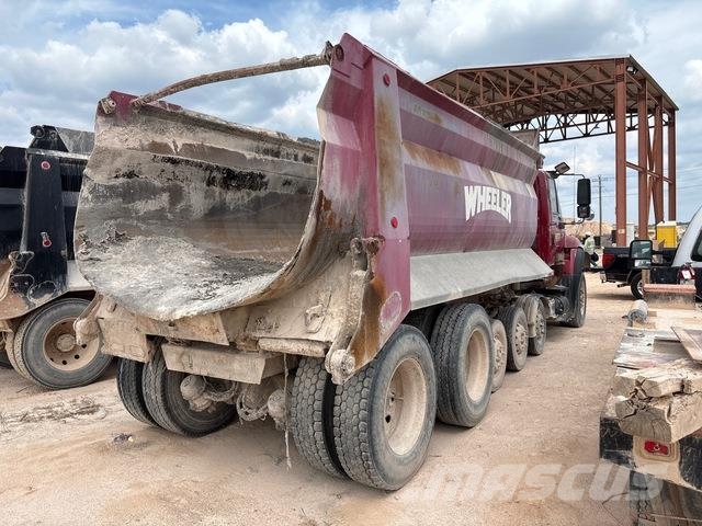 International 7600 Tippbil